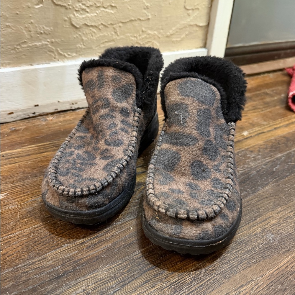 Hey Dude Women's Leopard Print Moccasins